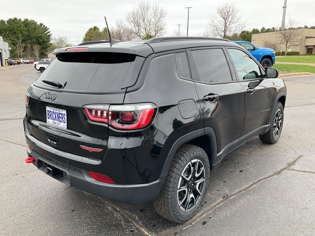 2026 Jeep Compass Trailhawk - Photo 6