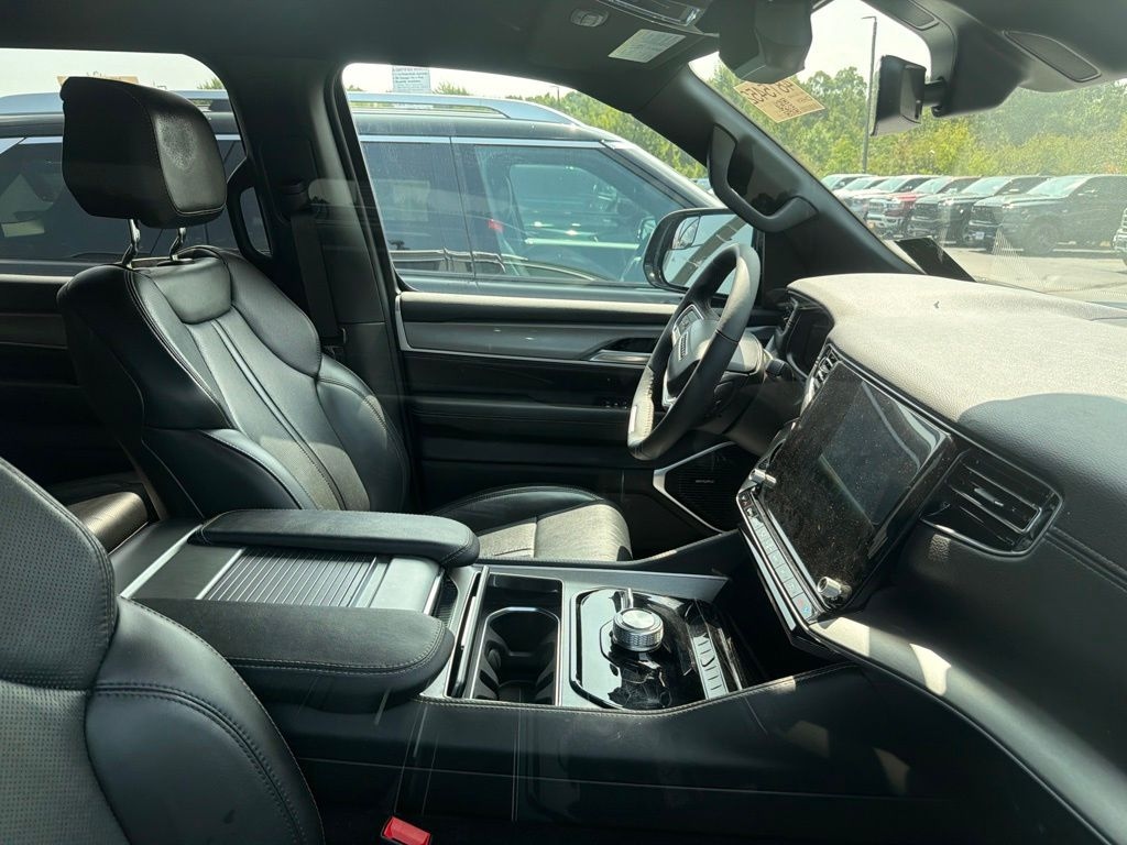 Used 2025 Jeep Wagoneer L Base SUV