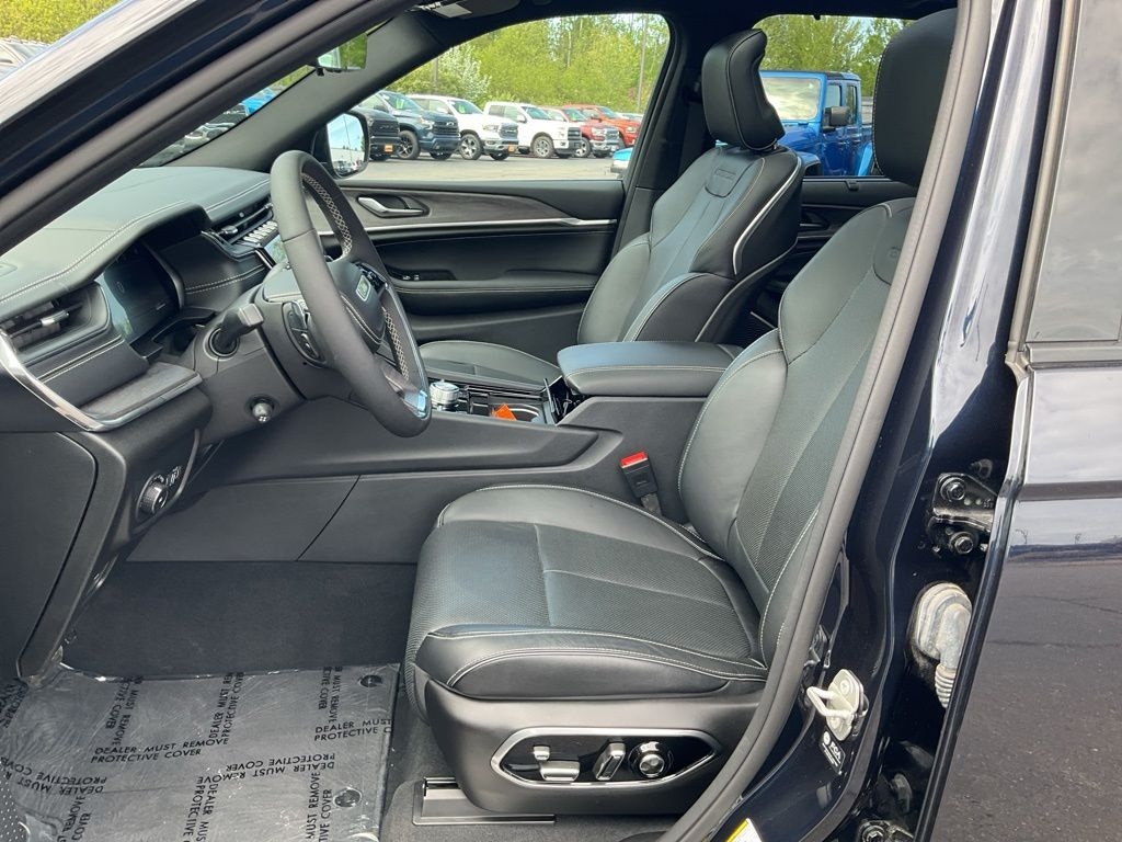 Used 2024 Jeep Grand Cherokee Overland SUV