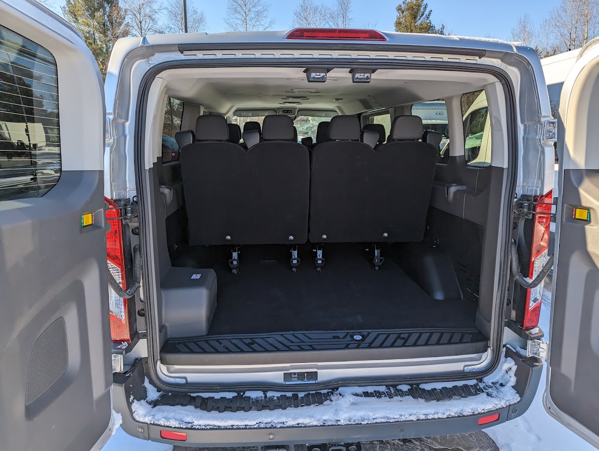 Ford Transit low roof 12 passenger