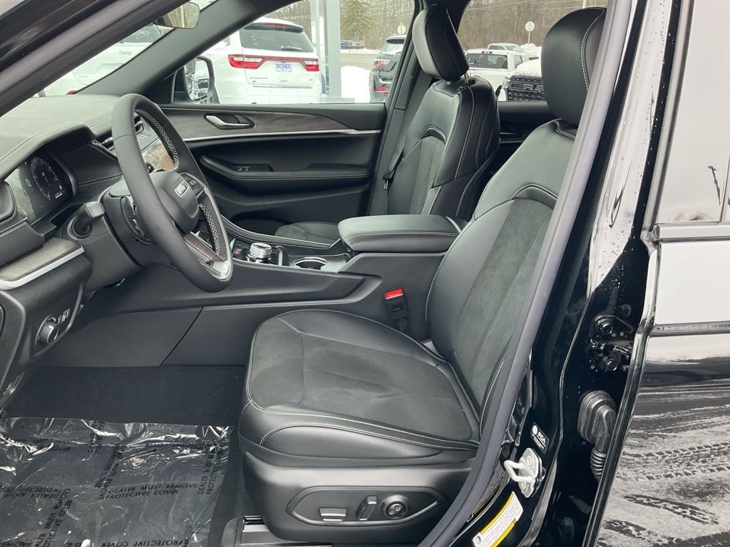 New 2026 Jeep Grand Cherokee LAREDO ALTITUDE 4X4 Sport Utility