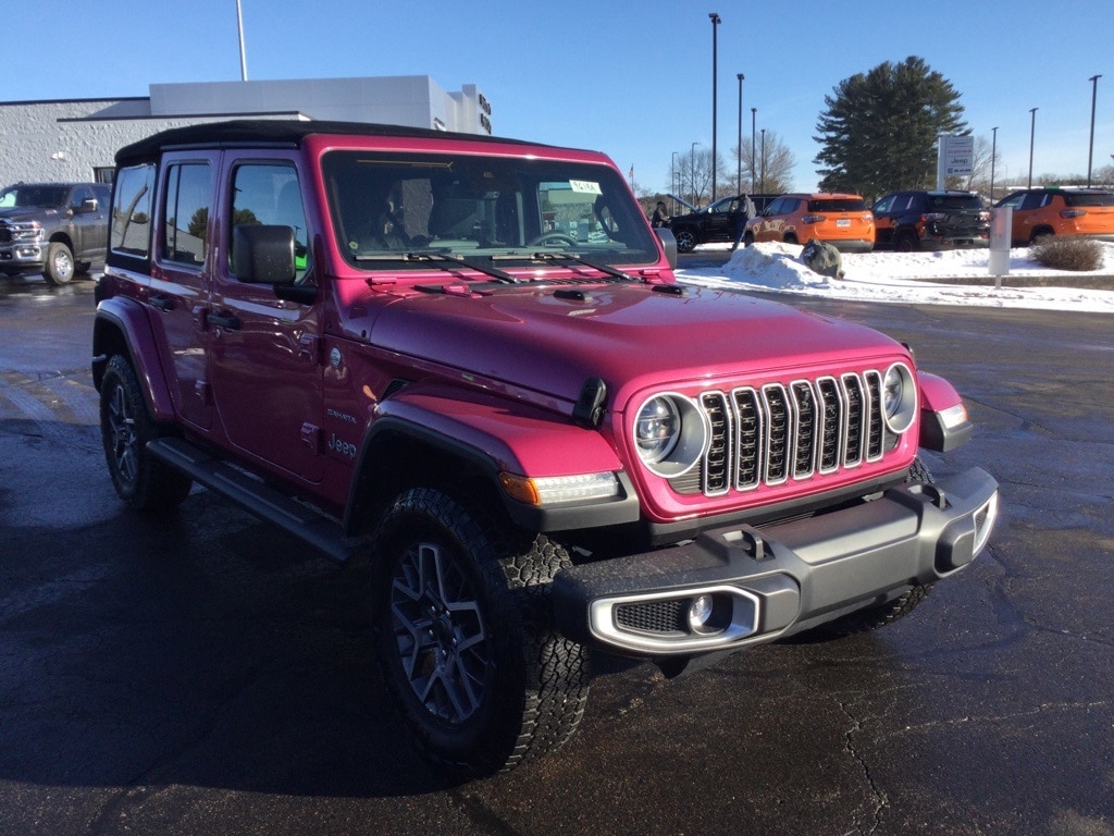 2024 Jeep Wrangler 4-Door Sahara's photo