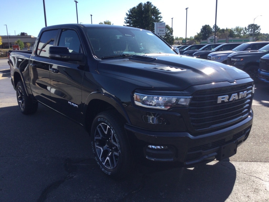 New 2026 Ram 1500 LARAMIE CREW CAB 4X4 5'7 BOX Pickup