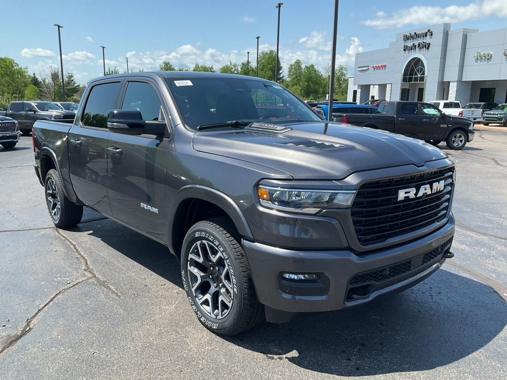 New 2026 Ram 1500 LARAMIE CREW CAB 4X4 5'7 BOX Pickup