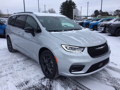 2026 Chrysler Pacifica SELECT AWD Passenger Van