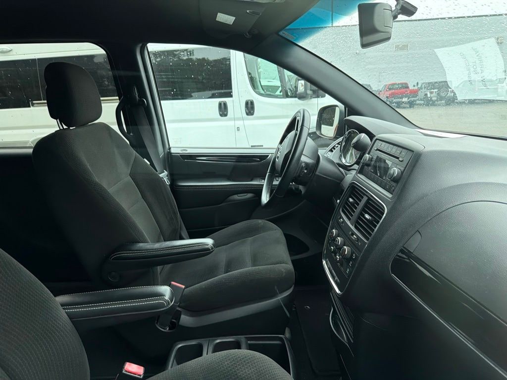 Used 2015 Dodge Grand Caravan SE Plus Minivan/Van