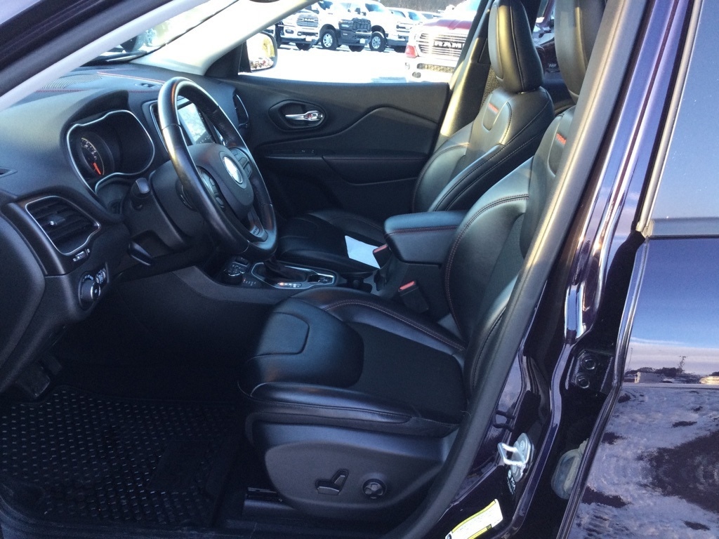 Used 2021 Jeep Cherokee Trailhawk SUV