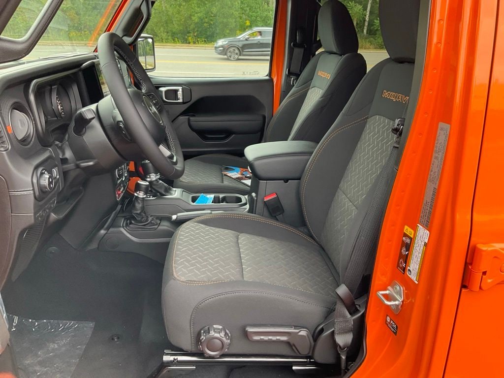 New 2026 Jeep Gladiator MOJAVE 4X4 Pickup