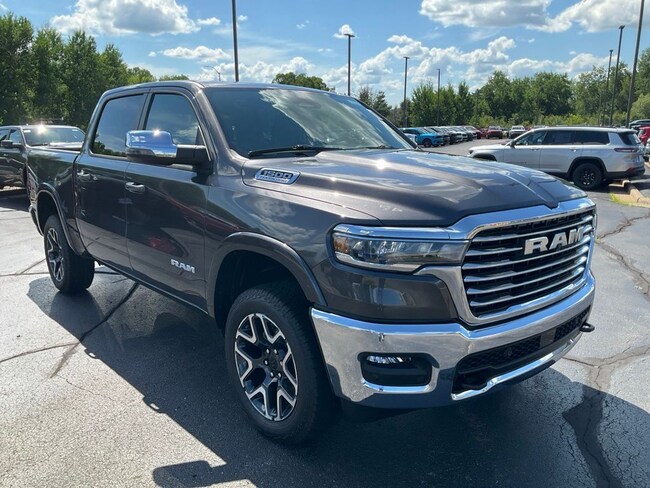 2026 Ram 1500 LARAMIE CREW CAB 4X4 5'7 BOX Pickup