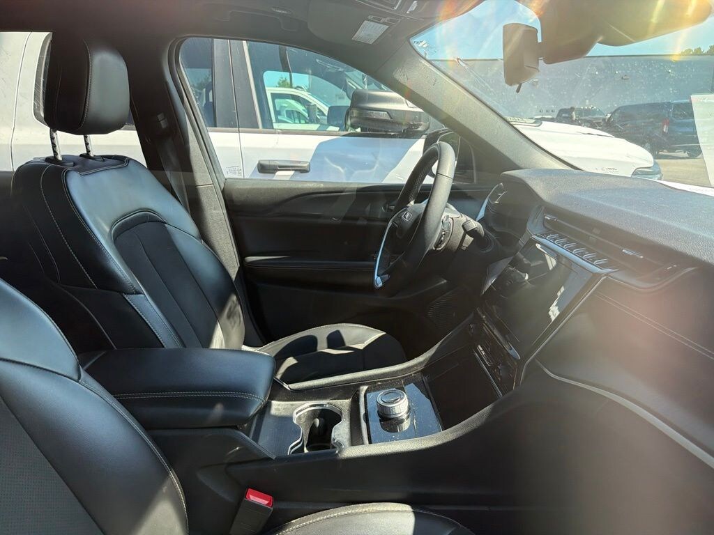 Used 2023 Jeep Grand Cherokee L Altitude SUV