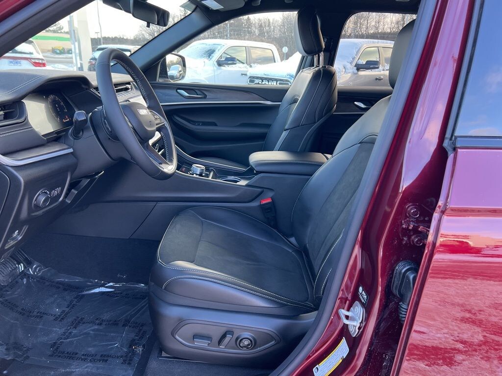 New 2026 Jeep Grand Cherokee LAREDO ALTITUDE 4X4 Sport Utility