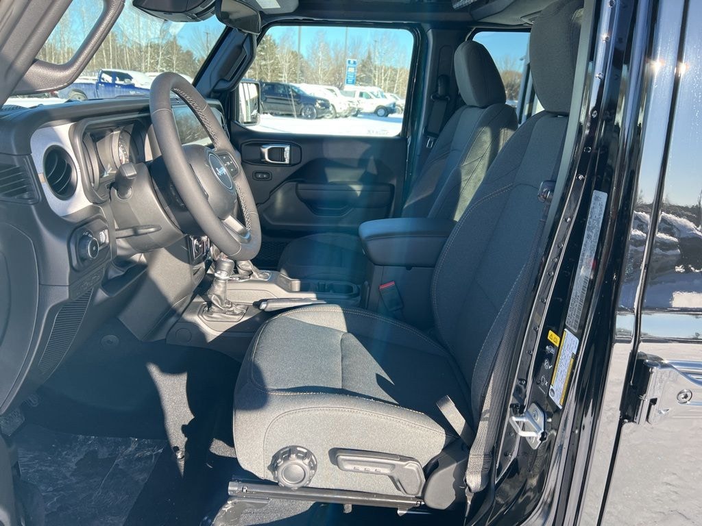 New 2026 Jeep Wrangler 4-DOOR SPORT S Sport Utility