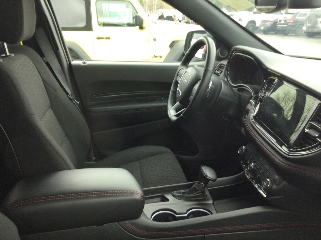 2025 Dodge Durango GT photo 2
