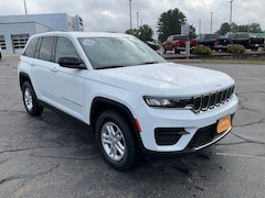 2023 Jeep Grand Cherokee Laredo SUV