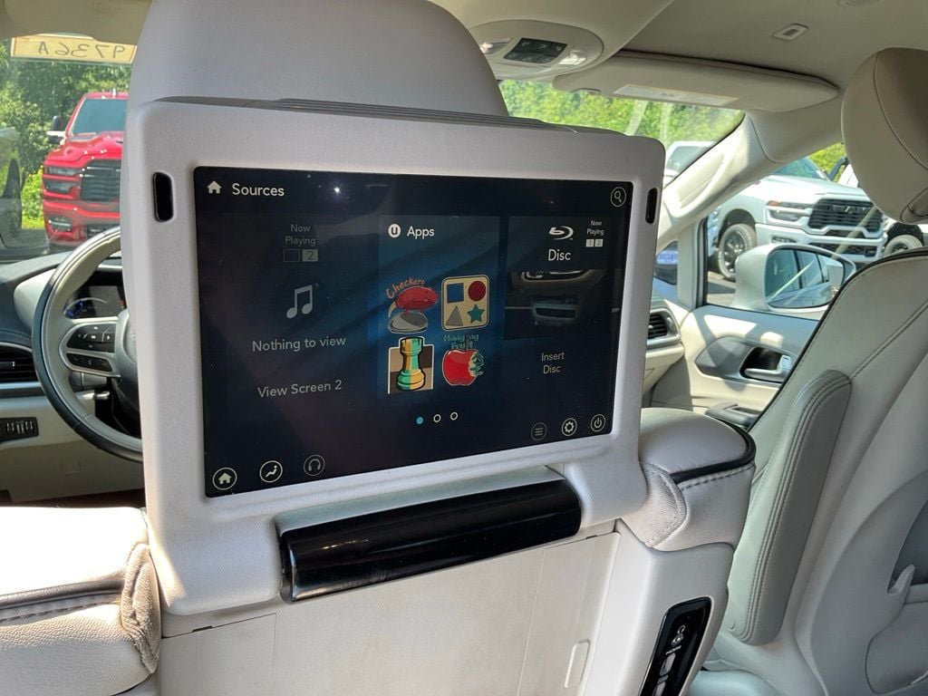Used 2018 Chrysler Pacifica Hybrid Limited Minivan/Van
