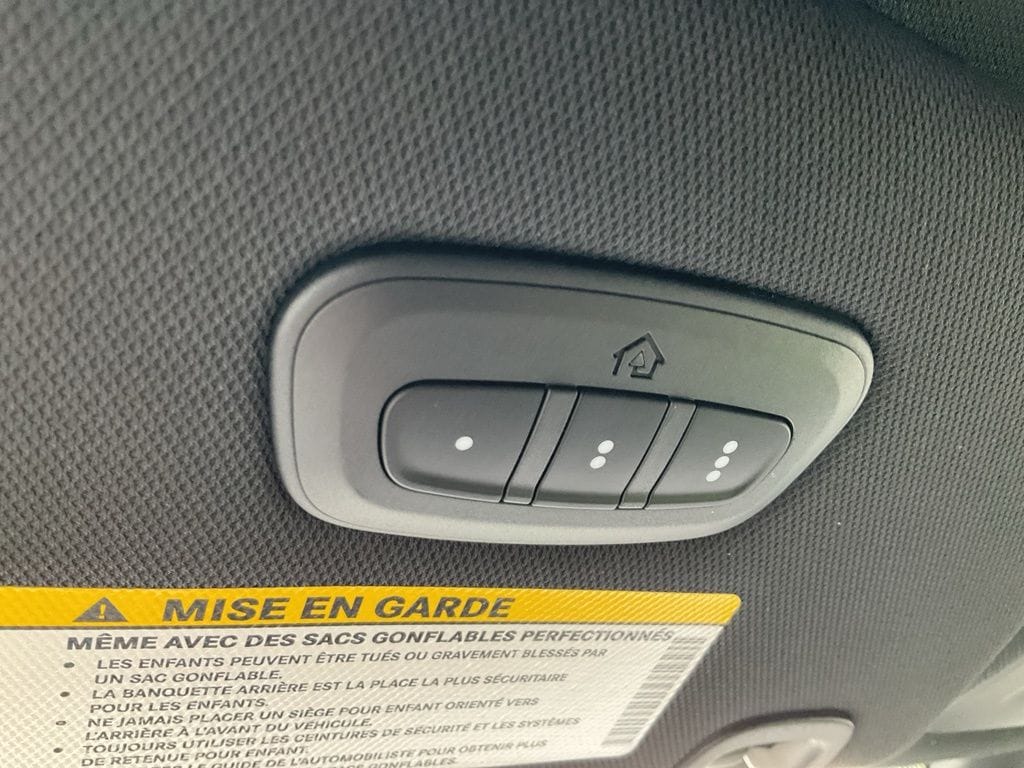 2026 Chrysler Pacifica Select - Photo 29