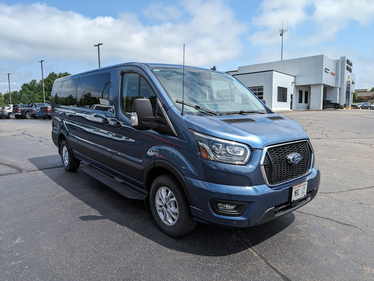 Ford Transit low roof 15 passenger