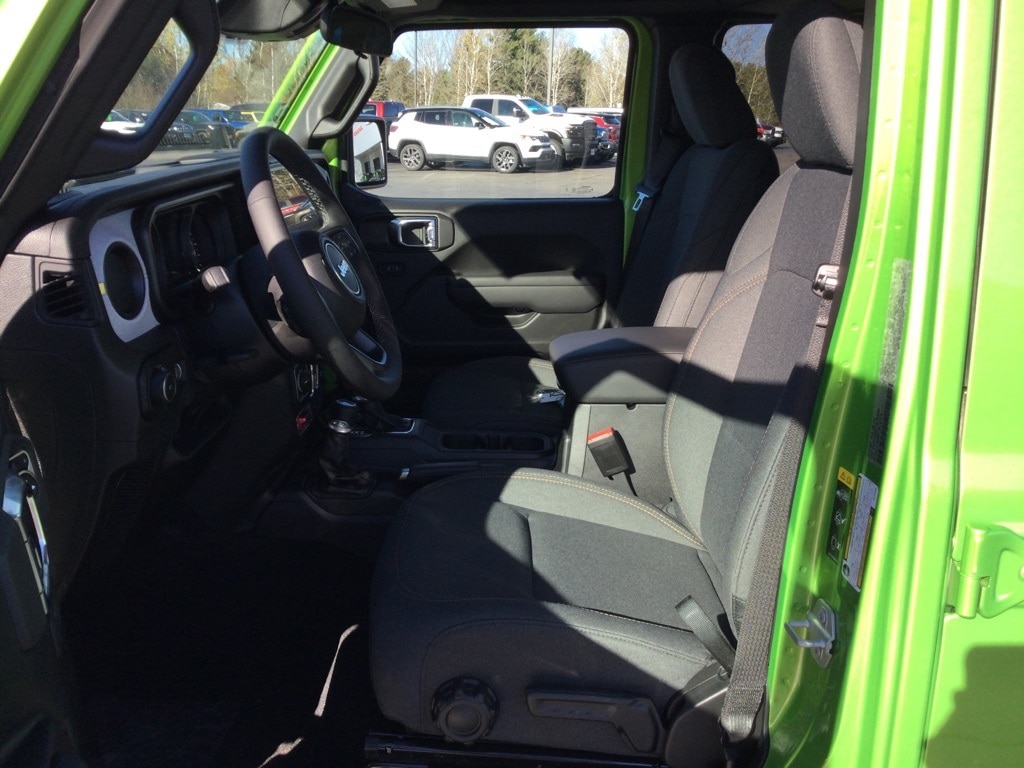 New 2026 Jeep Wrangler 4-DOOR WILLYS Sport Utility