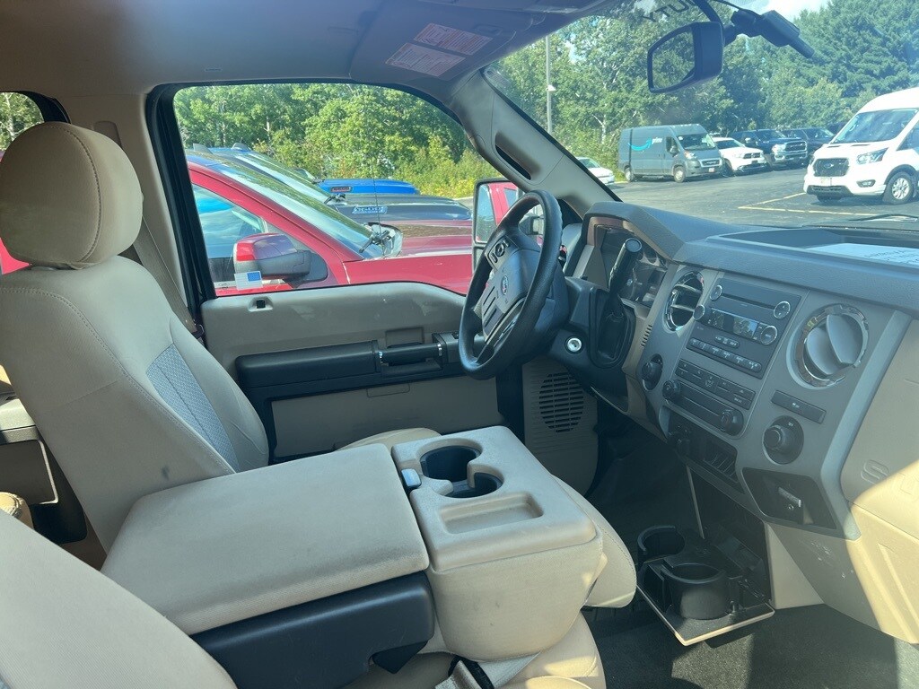 2014 Ford F-250 photo 2