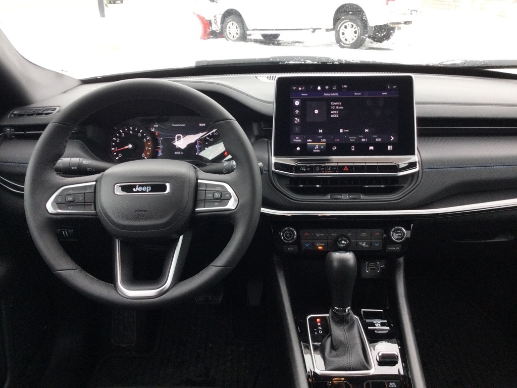 New 2025 Jeep Compass LATITUDE 4X4 Sport Utility