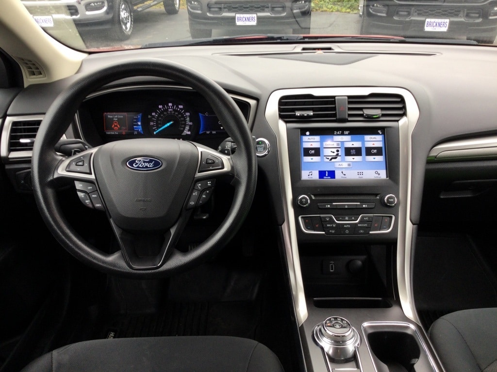 Used 2018 Ford Fusion SE Sedan
