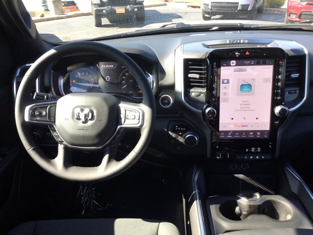 New 2026 Ram 1500 BIG HORN CREW CAB 4X4 5'7 BOX Pickup