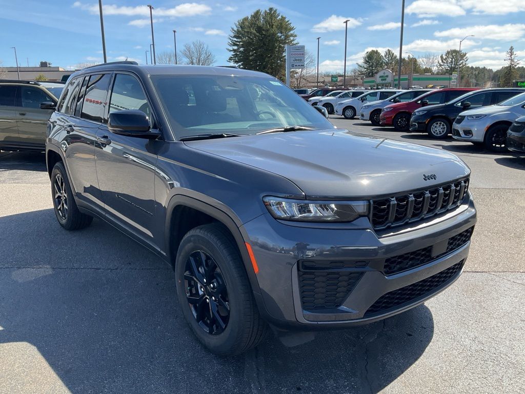 2026 Jeep Grand Cherokee LAREDO ALTITUDE 4X4 Sport Utility