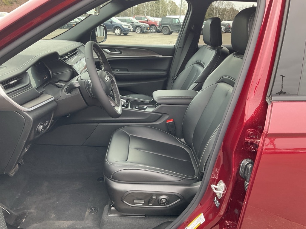 New 2026 Jeep Grand Cherokee L LIMITED 4X4 Sport Utility