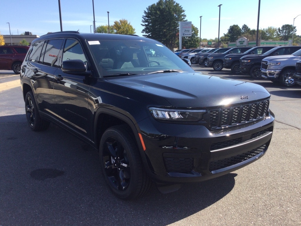 New 2025 Jeep Grand Cherokee L ALTITUDE X 4X4 Sport Utility