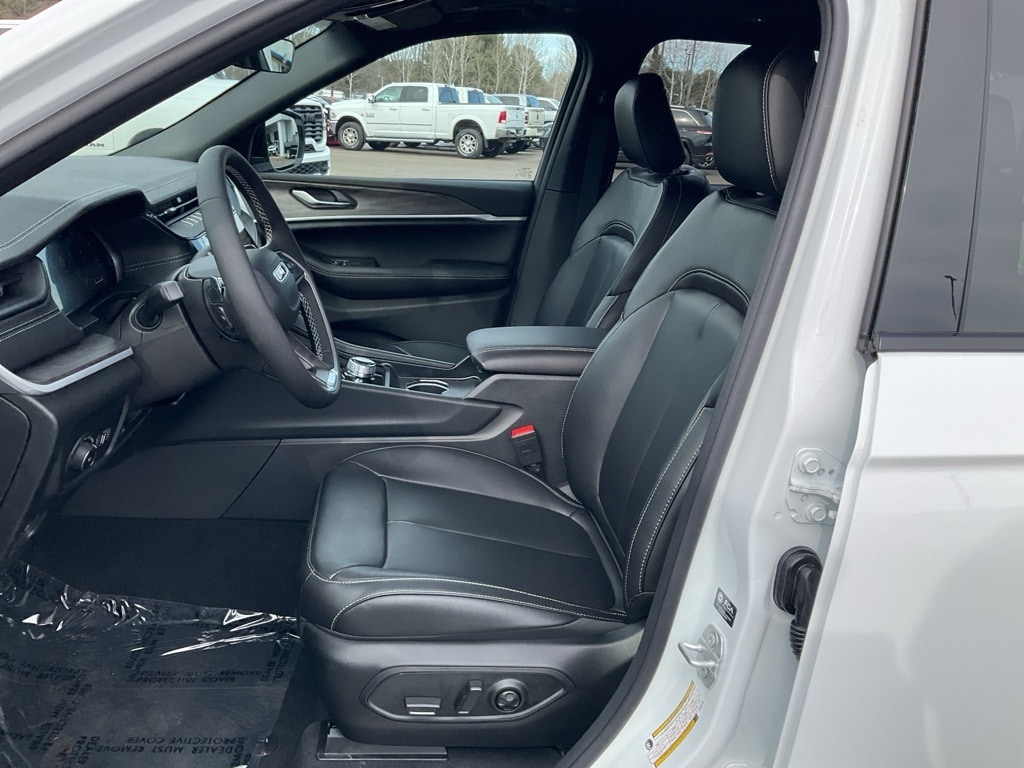 New 2026 Jeep Grand Cherokee LIMITED 4X4 Sport Utility