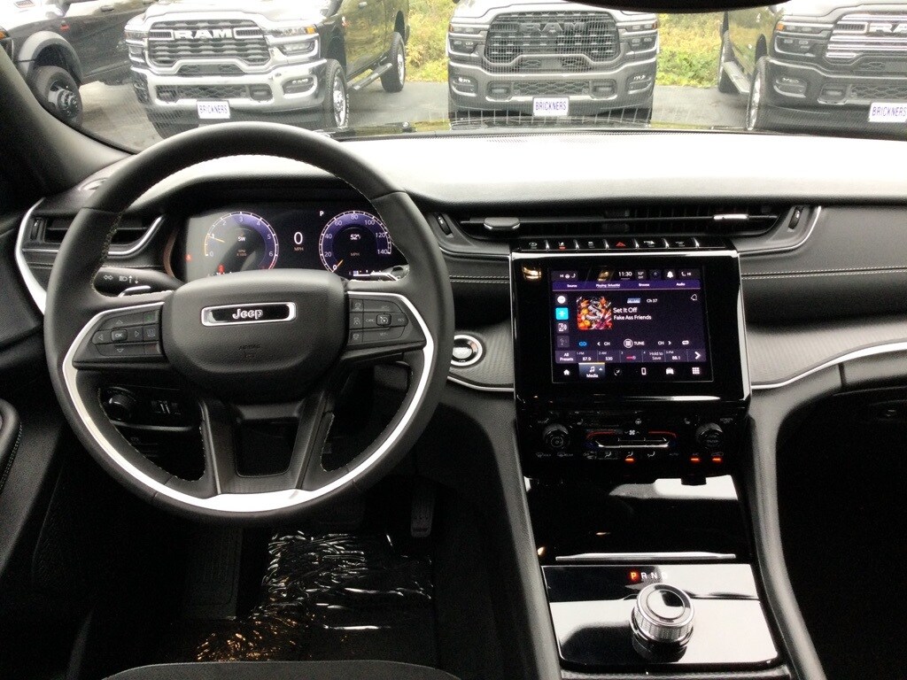 2024 Jeep Grand Cherokee Altitude X photo 3