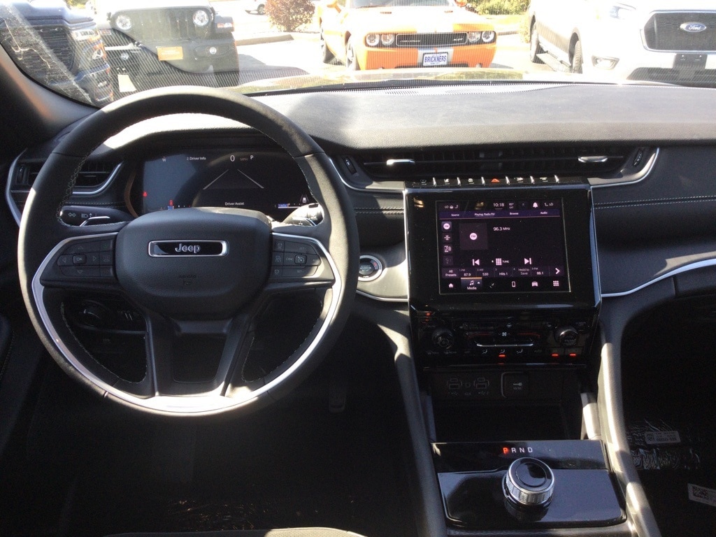 New 2025 Jeep Grand Cherokee L ALTITUDE X 4X4 Sport Utility