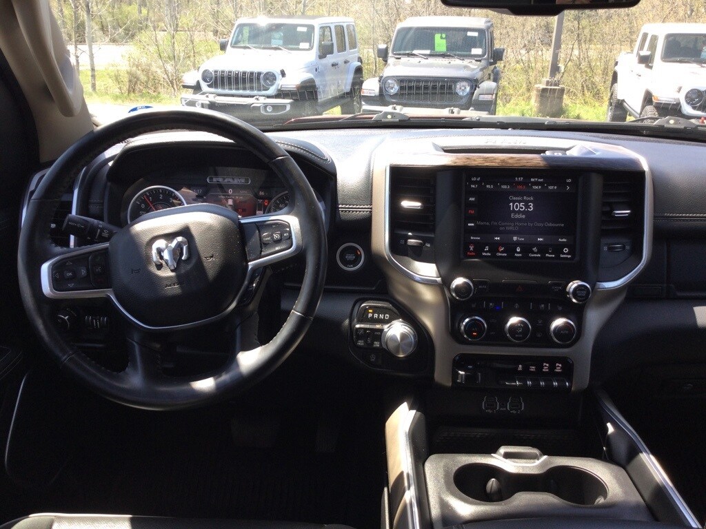 2020 Ram 1500 Laramie photo 3