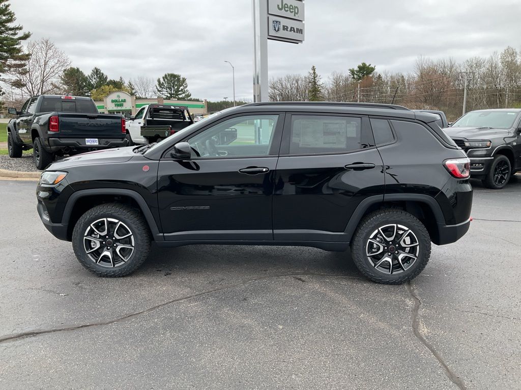2026 Jeep Compass Trailhawk - Photo 12