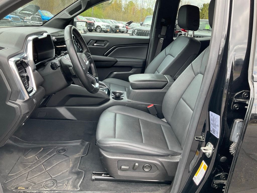 Used 2024 GMC Canyon Elevation Truck