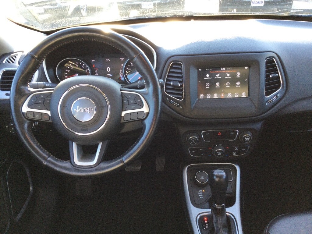 2020 Jeep Compass Latitude photo 3