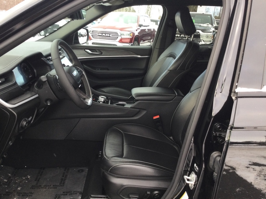 Used 2024 Jeep Grand Cherokee Limited SUV