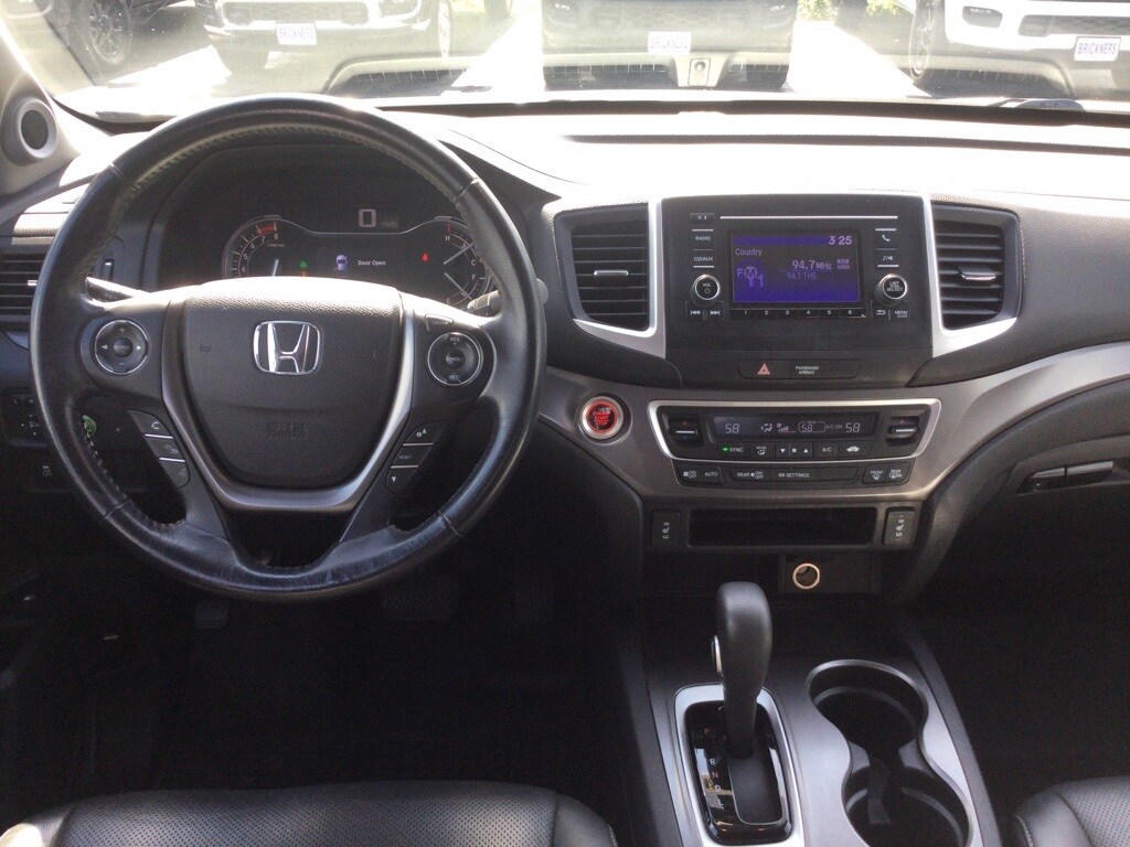 2017 Honda Ridgeline RTL photo 3