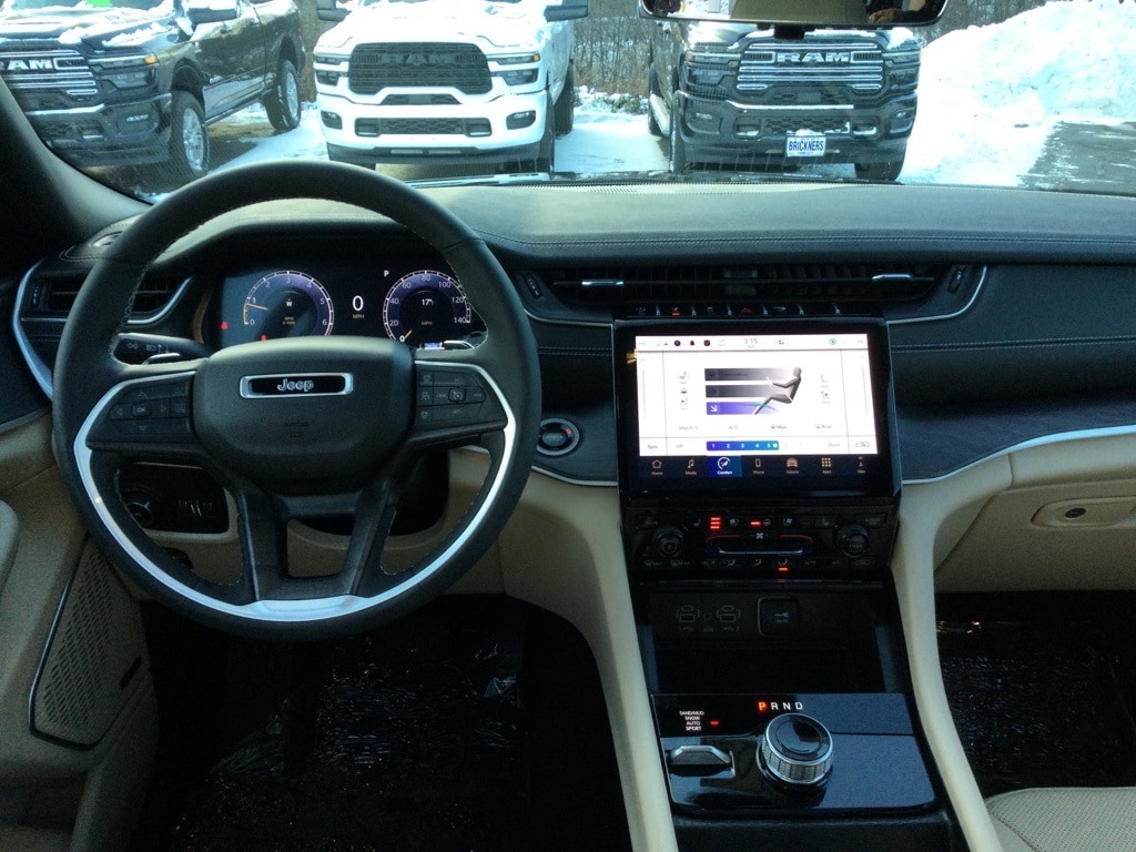 Used 2024 Jeep Grand Cherokee Limited SUV