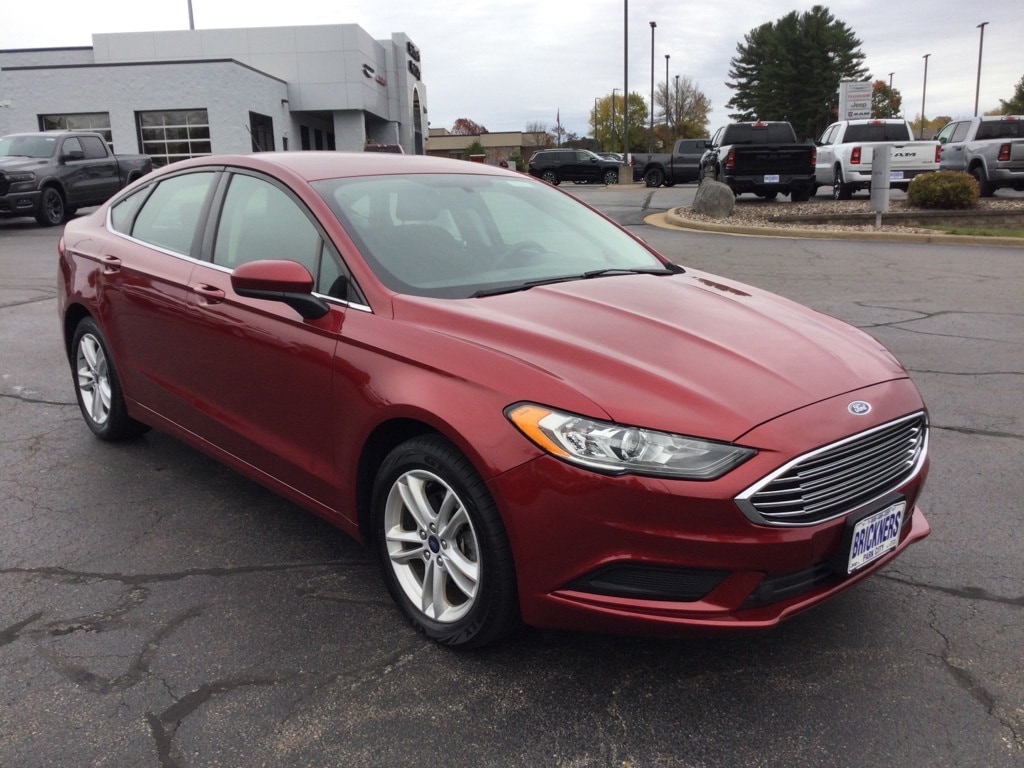 Used 2018 Ford Fusion SE Sedan