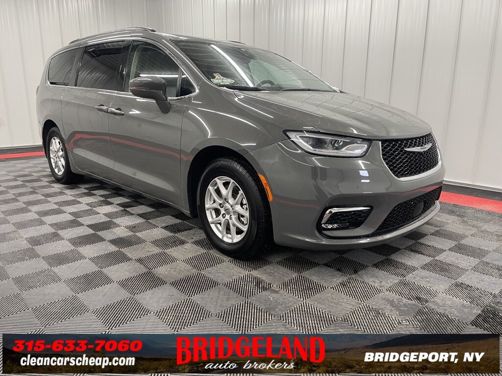 Used 2022 Chrysler Pacifica For Sale at Bridgeland Auto Brokers VIN 2C4RC1BG4NR112229