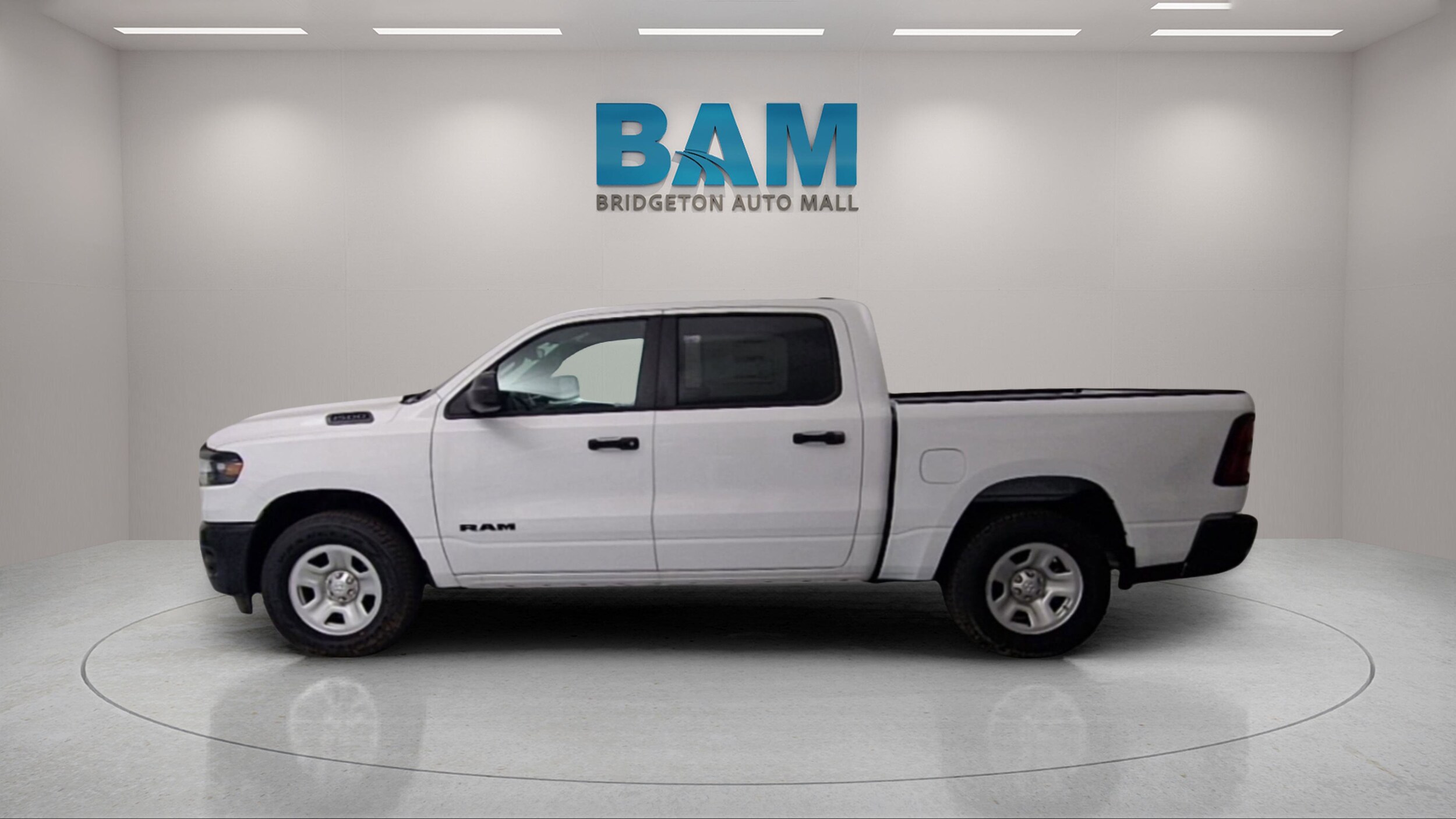2025 Ram 1500 Tradesman photo 2