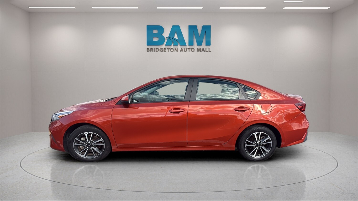 2023 Kia Forte LXS photo 4