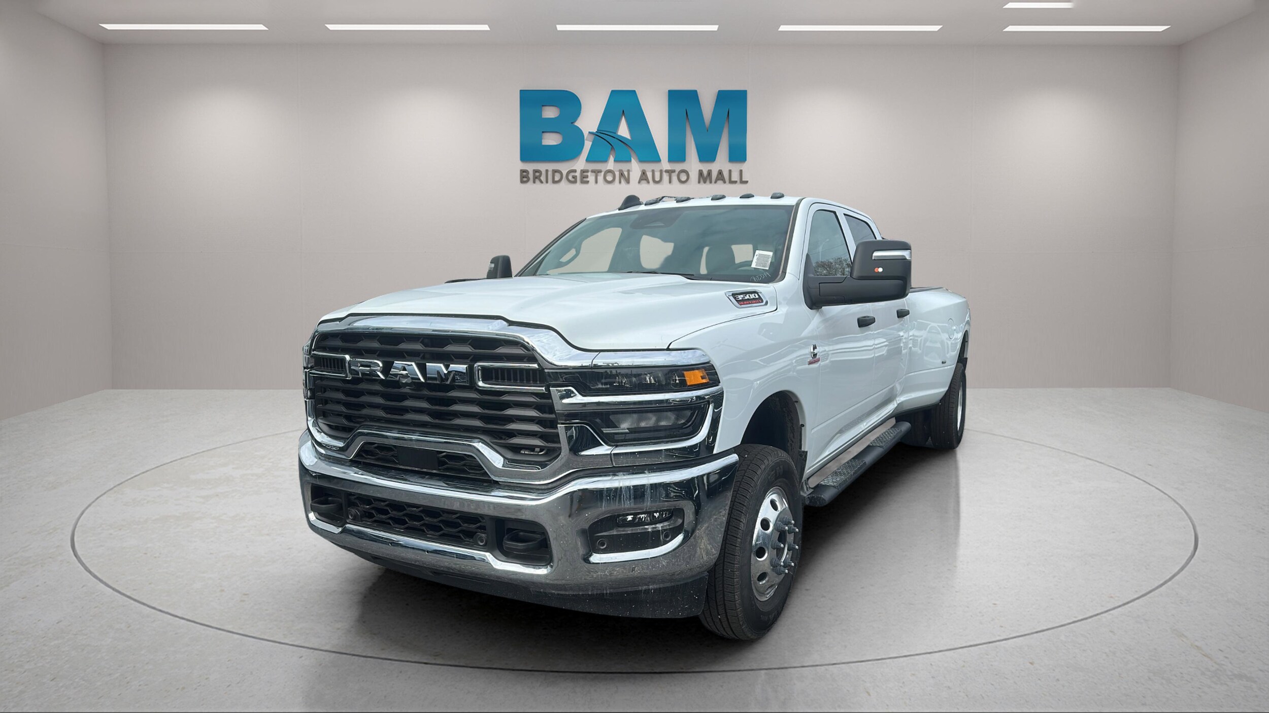 2026 Ram 3500 Tradesman photo 2