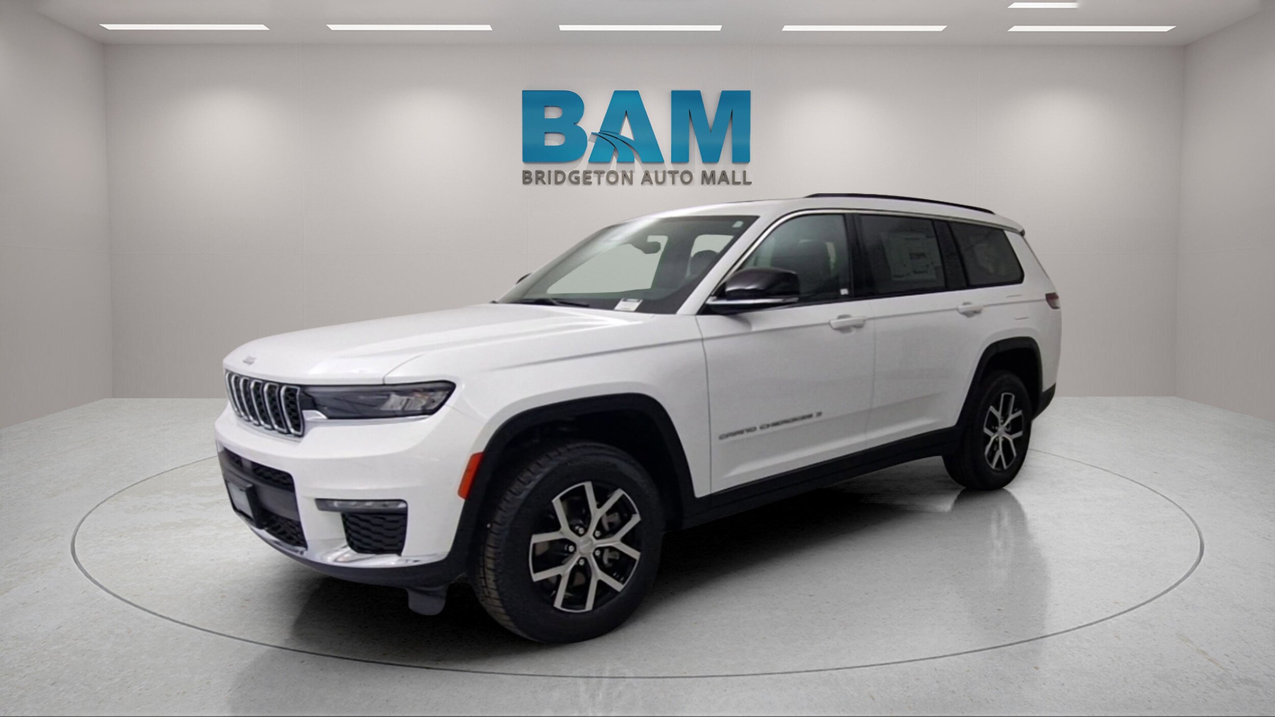 2025 Jeep Grand Cherokee Limited photo 2