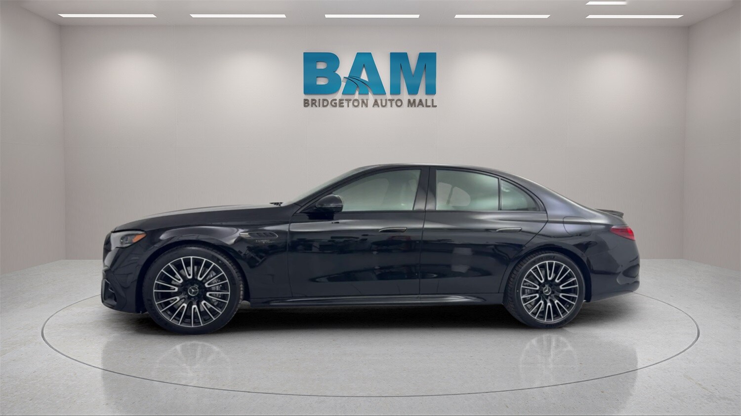 2026 Mercedes Benz E AMG 53 photo 2