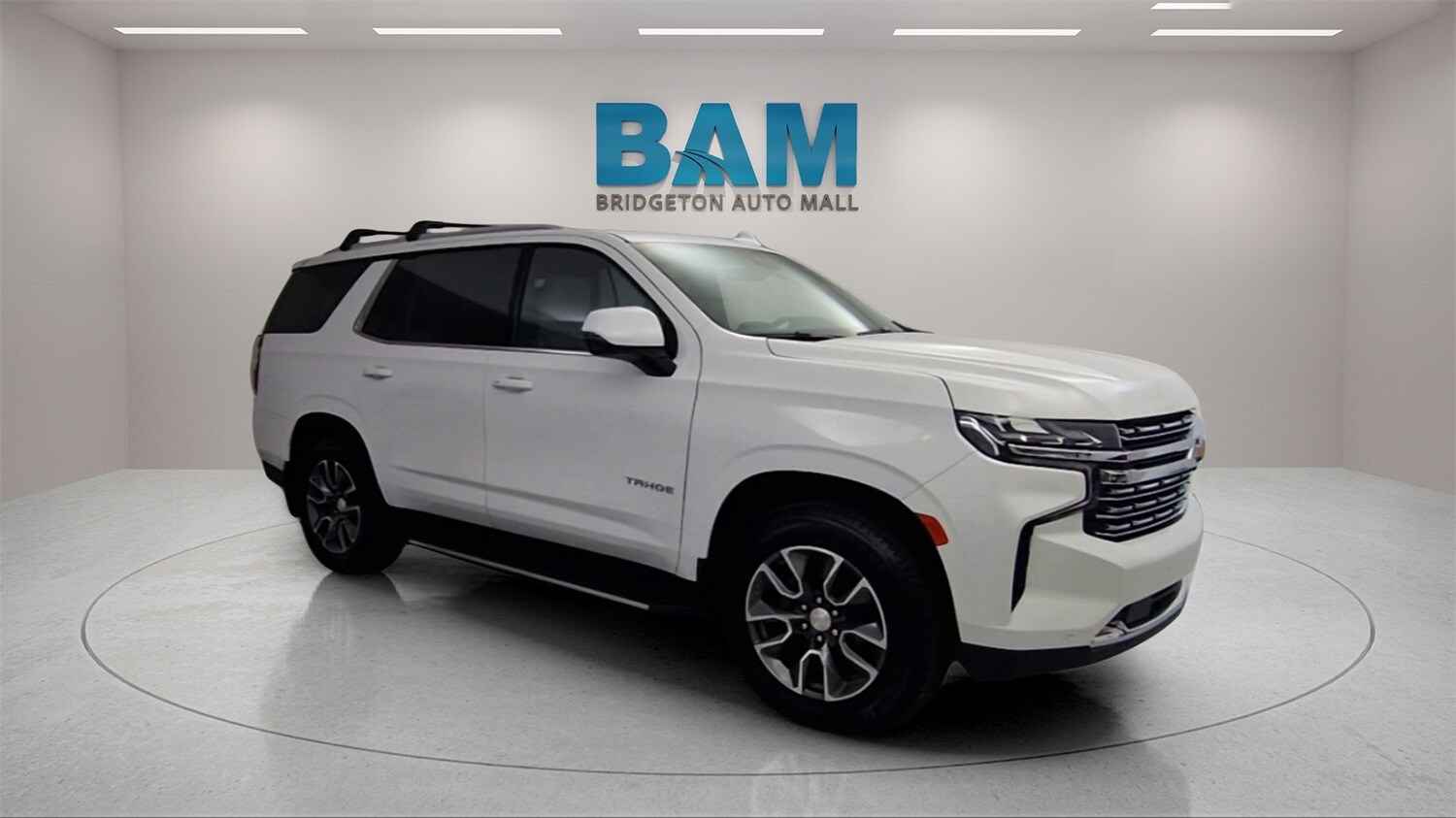 2023 Chevrolet Tahoe LT photo 2