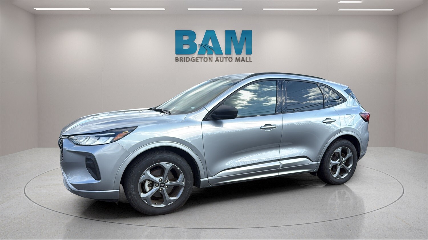 2023 Ford Escape ST-Line photo 3