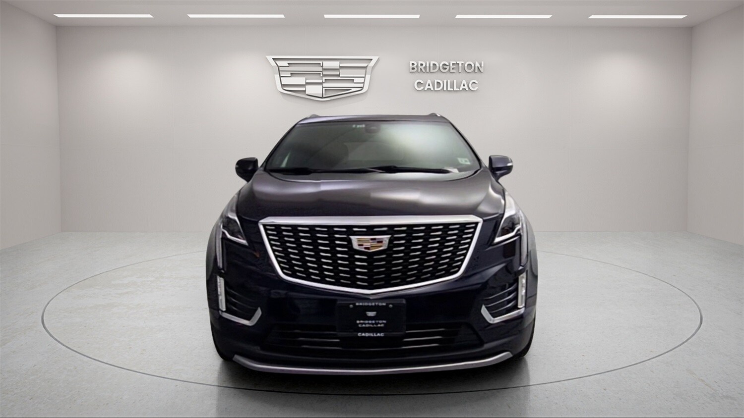 2022 Cadillac XT5 Premium Luxury photo 2