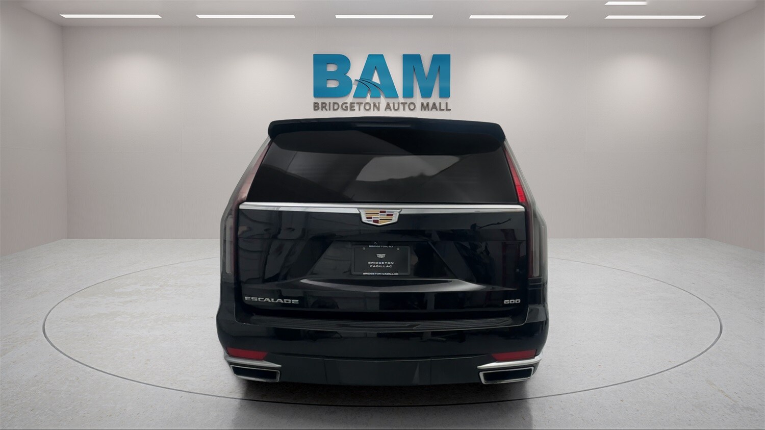 2023 Cadillac Escalade Premium Luxury photo 4